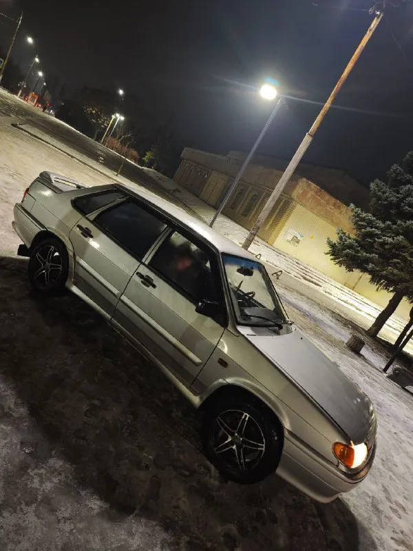 В продаже 2115, 2012 года. документы, местный постоянный учёт, все бумаги на руках. 1.6, работает мя... - фотография