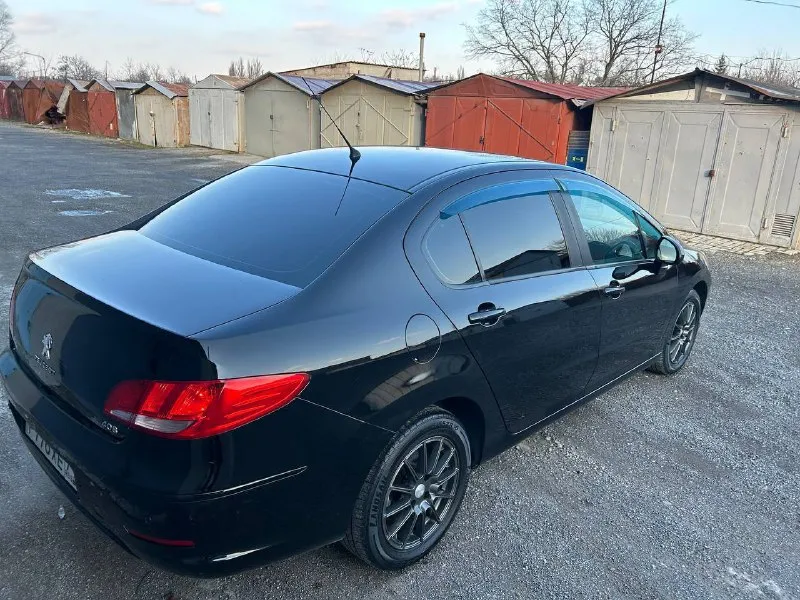 Продам peugeot 408, 2013 год двигатель 1.6 бензин, акпп асин полноценный автомат 6 ступенчатый, авто в отличном состоянии самая максимальная комплектация, в дтп авто не участвовал, прошла полное т. о заменены все фильтра масла, вложения не требует, климат контроль полный эльктро пакет, подогревы сидения, мульти руль, круиз контроль датчик света датчик дождя, мультимедиа андроид камера заднего вида, сигнализация сервисная книга новая зимняя резина в подарок отдам летний комплект колес, по документам полный порядок любой вид оформления, цена 650.000 р тел +79494999723 мариуполь 📲 tg: в 📞 звоните: +7(949)4999723 - фотография - 3