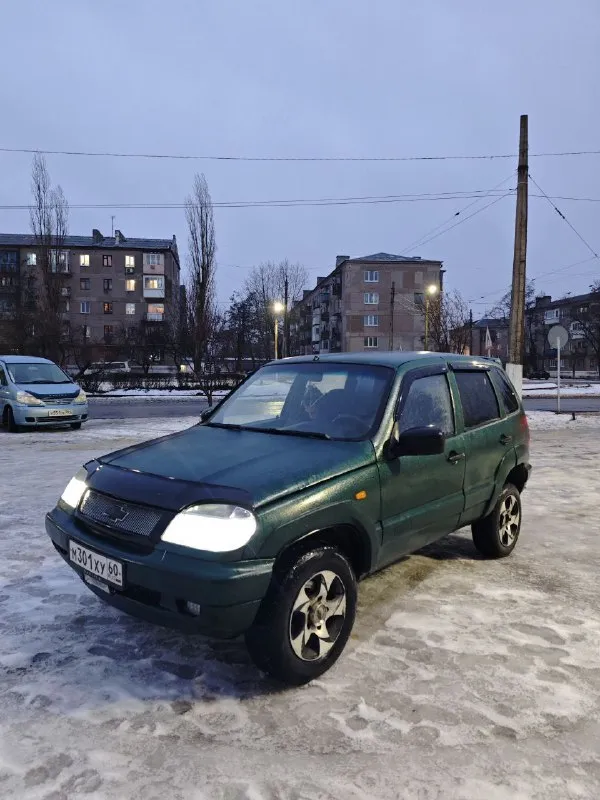 Продам chevrolet ниву 4х4, 2006 года. документы птс, стс, дкп. 1.7, инжектор, бодрый. кпп - 5, все н... - фотография