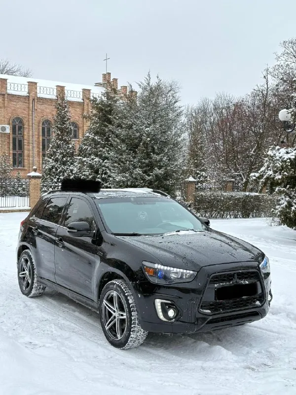 Mitsubishi asx 2015 года выпуска. мотор 1.8, не троит, не стучит, масло не жрет, работает как часы.... - фотография