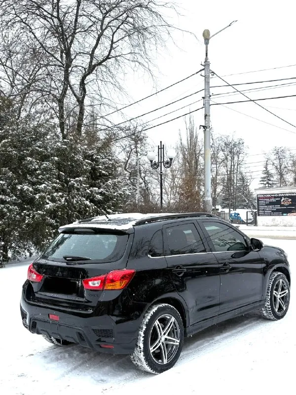 Mitsubishi asx 2015 года выпуска. мотор 1.8, не троит, не стучит, масло не жрет, работает как часы. кузов в отличном состоянии без гнили дыр и всего подобного. самая полная комплектация, в которой: мульти руль, круиз контроль, подогревы передних сидений, лазерная оптика, потолок алькантара, сенсорная магнитола с блютусом, камера заднего вида, отличная оптика, электроскладывание зеркал, кожаный салон, и много всего прочего. кристально чистые документы, присутствуют все оригинальные инструкции по эксплуатации. могу присутствовать при переоформление. цена:1.130.000 (торг реальному покупателю) связь: +7 (949) 505-12-22 +7 (949) 566-83-04 (есть телеграмм и вотсап) 📞 🇷🇺 звоните: +79495051222 - фотография - 3