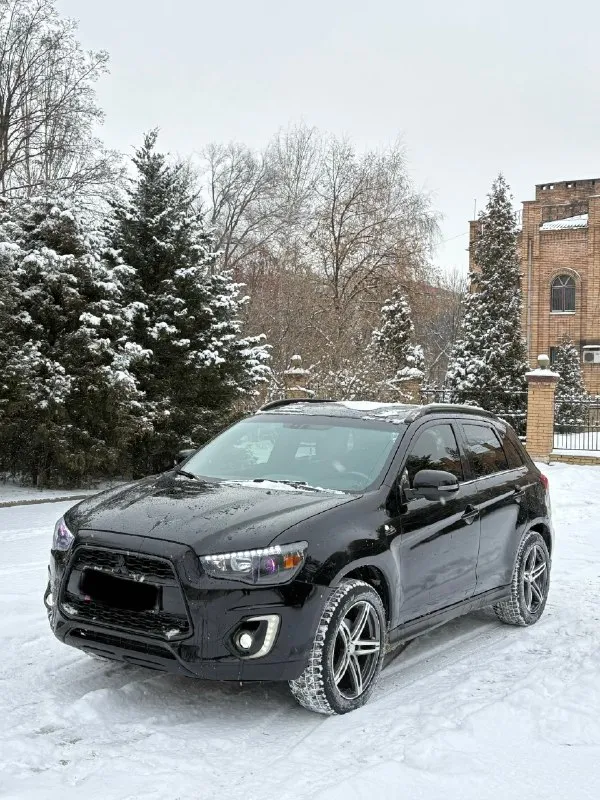 Mitsubishi asx 2015 года выпуска. мотор 1.8, не троит, не стучит, масло не жрет, работает как часы. кузов в отличном состоянии без гнили дыр и всего подобного. самая полная комплектация, в которой: мульти руль, круиз контроль, подогревы передних сидений, лазерная оптика, потолок алькантара, сенсорная магнитола с блютусом, камера заднего вида, отличная оптика, электроскладывание зеркал, кожаный салон, и много всего прочего. кристально чистые документы, присутствуют все оригинальные инструкции по эксплуатации. могу присутствовать при переоформление. цена:1.130.000 (торг реальному покупателю) связь: +7 (949) 505-12-22 +7 (949) 566-83-04 (есть телеграмм и вотсап) 📞 🇷🇺 звоните: +79495051222 - фотография - 6