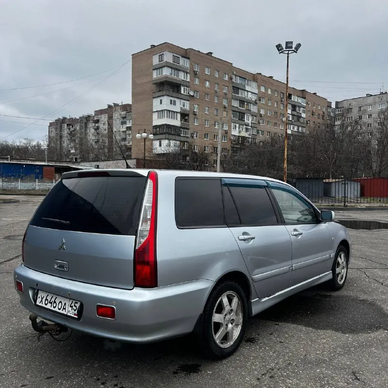 ✅mitsubishi lancer 9 2004✅ мотор 1.6, не дымит, работает хорошо, сухой. коробка механика на отлично. ходовая сбитая и тихая. кузов очень живой, дно, пороги, стаканы в отличном состоянии, микро косячки есть, вид классный. резина зима. салон чистый и опрятный. по электрике все работает, ошибок нет. стоит сигнализация с автозапуском. по документам все отлично. все стекла родные. ✅399.999₽✅ +79493609487 донецк - фотография - 4