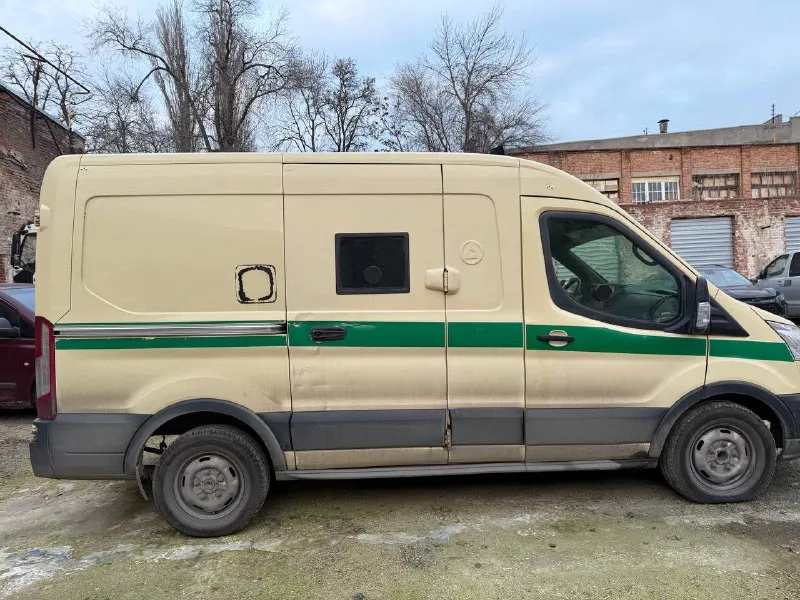 В продаже бронированный форд транзит, 2015 г. в. 2,2 дизель птс оригинал один окрас пробег 255 000 цена 1.150.000₽ +7-928-906-04-28 - фотография - 5