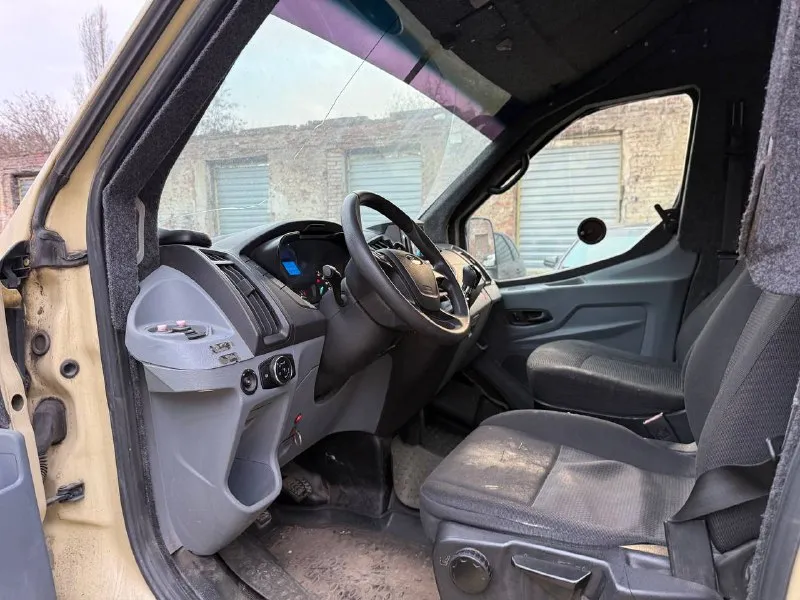 В продаже бронированный форд транзит, 2015 г. в. 2,2 дизель птс оригинал один окрас пробег 255 000 цена 1.150.000₽ +7-928-906-04-28 - фотография - 6