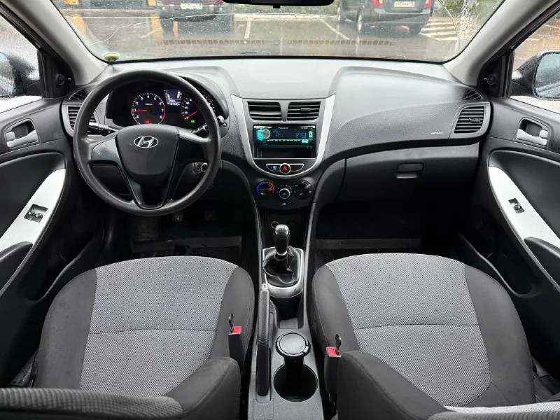 Продается hyundai solaris 2012 год 1.4 мкпп хендай солярис цена: 685.000 руб + разумный торг реальному покупателю тел: +7-949-024-81-88 - 1 собственник -мотор на отлично не дымит не троит работает ровно масло не есть -коробка работает отлично не хрустит не выбивает все передачи работают -по ходовой также без нареканий не стучит не гремит -пробег 187.000 км родной 100% -автотека зеленая (без дтп ) - все стекла родные вкл лобовое - по салону чистый и опрятный только после химчистки - пороги, низа дверей и днище в отлично состояние рыжиков и гнили нету - 2 комплекта колес зима-лето - из последнего поменял масло в двс и фильтра, свечи, лампочки вкруг, и щетки дворников - по электрике без нареканий работает каждая лампочка и кнопочка - состояние сел и поехал делать ничего не нужно -печка греет, кондиционер холодит - переоформление без проблем могу присутствовать в мрэо - по документам кристально чистая без штрафов, запретов и. т.д - осмотр макеевка центр - фотография - 9