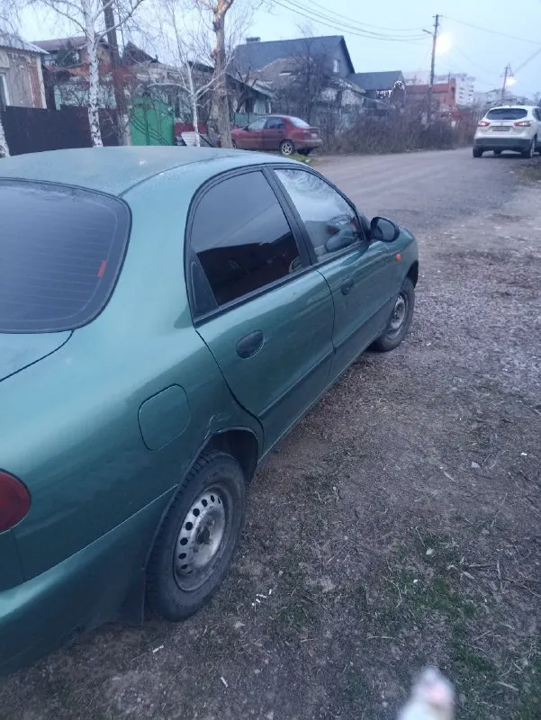 Продам рабочую машину дэо ланос (сенс) 2009 год мотор 1.3 коробка механика бензин, пробег 275 тыс км, цена 275тыс ₽ техническое состояние хорошее, вся ходовая перебиралась 2 недели назад, печка обслужена вся, стаканы, лонжероны, днище, бордюры целые, коробка перебиралась месяц назад, сигнализация, центральный замок, сел поехал, новая резина, на авто работает все, мотор коробка отлично, сиденья передние опелевские кожа, хорошая музыка, документы в порядке, все вопросы по тел +79770164948 мариуполь, торг, - фотография - 7