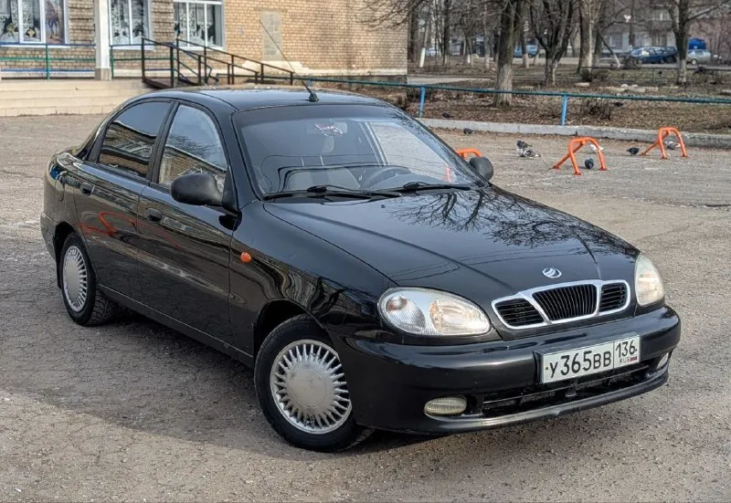 Продаю 📣 lanos с максимальной комплектацией 2012 год пробег 159 000 тысяч родного точно родного смотрите авто теку двигатель 1.5 бензин работает идеально масло от замены до замены коробка механика работает идеально не хрустит не скрипит просто идеально работает ходовая часть тоже работает идеально не стучит не скрипит не бьет не где не чего автомобиль без единого подкраска не где и не разу у автомобиля один владелец за всю историю его существования есть все документы по эксплуатации автомобиля целый пакет документов кому нужно все покажу у автомобиля работает кондиционер работает точно печка греет идеально можно ездить в одной футболки стекло подъемники работают быстро нормально стоит простенькая акустика салон идеальный не единой дырочки не прокуренный днище в идеальном состоянии состоянии автомобиля идеальное все работает каждая лампочка 💡 каждый поворотик каждая кнопочка цена 385 000 рублей возможно обмен на обмен цена другая звоните подробнее расскажу +79490887512 - фотография - 4