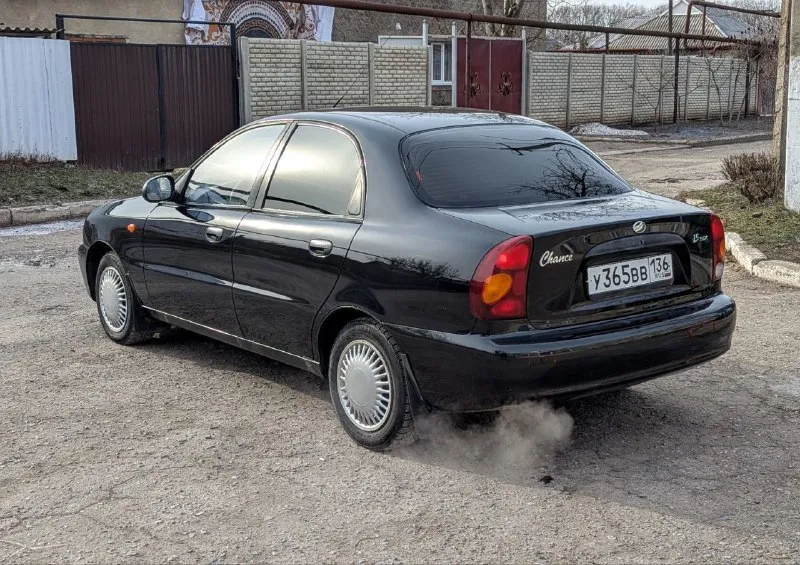 Продаю 📣 lanos с максимальной комплектацией 2012 год пробег 159 000 тысяч родного точно родного смотрите авто теку двигатель 1.5 бензин работает идеально масло от замены до замены коробка механика работает идеально не хрустит не скрипит просто идеально работает ходовая часть тоже работает идеально не стучит не скрипит не бьет не где не чего автомобиль без единого подкраска не где и не разу у автомобиля один владелец за всю историю его существования есть все документы по эксплуатации автомобиля целый пакет документов кому нужно все покажу у автомобиля работает кондиционер работает точно печка греет идеально можно ездить в одной футболки стекло подъемники работают быстро нормально стоит простенькая акустика салон идеальный не единой дырочки не прокуренный днище в идеальном состоянии состоянии автомобиля идеальное все работает каждая лампочка 💡 каждый поворотик каждая кнопочка цена 385 000 рублей возможно обмен на обмен цена другая звоните подробнее расскажу +79490887512 - фотография - 8