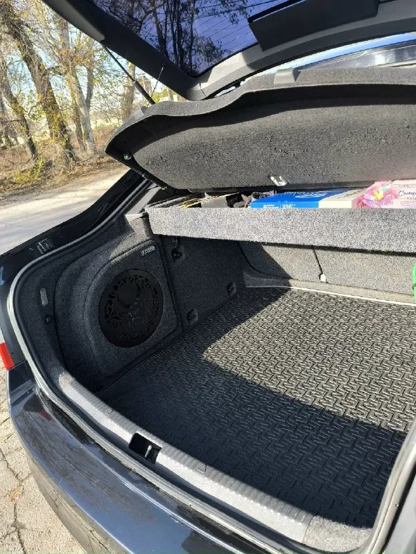 Продам skoda а7 2.0 тди, dsg6-мокрая,2013г пробег 130.000т. в очень хорошем состоянии, новая зимняя резина, везде оригинальные коврики, сабвуфер, догреватель салона, сигнализация, контурная подсветка салона, сервисная книга, два ключа, во владении больше 3 лет, я второй хозяин. цена 1500000. макеевка. ±79493618562 📞 звоните: +7(949)3618562 - фотография - 7