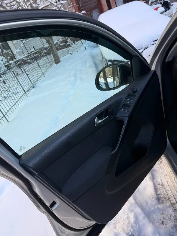 Продам семейное авто tiguan, 2012 год, 200 л. с., полный привод пробег 194т видеорегистратор и комплект летней резины стоимость 1200т, торг +79494635175 ( только телеграмм) 📞 звоните: +7(949)4635175 - фотография - 5