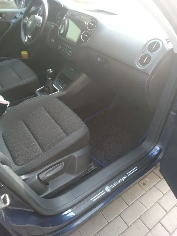 Volkswagen tiguan 1.4 мт, 2011, 208 605 км авто в хорошем состоянии. полный привод, кондиционер, технически все исправно. документы чистые без штрафов и залогов, с переоформлением. учет днр цена 1 000 050 остальные вопросы по телефону +7 903 471 6410 telegram +7 906 453 9260 telegram если не дозвонились пишите перезвоню связь плохая 📞 звоните: +7(903)4716410 - фотография - 4