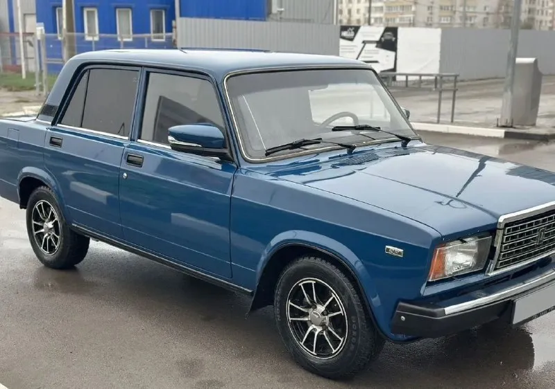 В продаже ваз 2107 карбюратор! птс оригинал,2 владельца автомобиль на полном ходу, без вложений! документы чистые, на учете стоит! салон приличный, автотека зеленая! по кузову выглядит достойно, гнили ржавчины нет! дно в идеале, стаканы лонжероны целые! все вопросы по телефону! цена 275т. р связь +79498549430 +79495946577 - фотография - 6