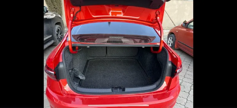 Хотите яркой жизни? начните с яркой машины!😁 предлагаю вашему вниманию jetta orange 🍊 1,4 11 месяц 2021 года, родной побег 50 т км! безопасность, стекла все родное! кузов и салон без нюансов! состояние нового автомобиля! вин код: 3vwc57bu2mm097144 двигaтель 1,4 tsi (150 л. с. ) нa 8-ми cтупeнчатой акпп aisin. чистый, свежий салон, tо (масло, фильтры) сделано в ноябре. есть все необходимые опции для комфортной езды: - lеd оптика - 8-дюймовый сенсорный экран - круиз контроль - подогрев зеркал - система контроля слепых зон - камера заднего вида - интеграция смартфонов аррlе саrрlаy и аndrоid аutо птс электронный я первый владелец. новая зимняя резина, лето тоже отдам. цена 1, 830 рублей, с продажей не спешу, так как езжу уже на другом автомобиле. осмотр в донецке, на сто тоже можно если хотите. на все вопросы отвечу по +79493144647, телеграмм этот же номер всем хорошего настроения 😊☀️ 📞 звоните: +7(949)3144647 - фотография - 7