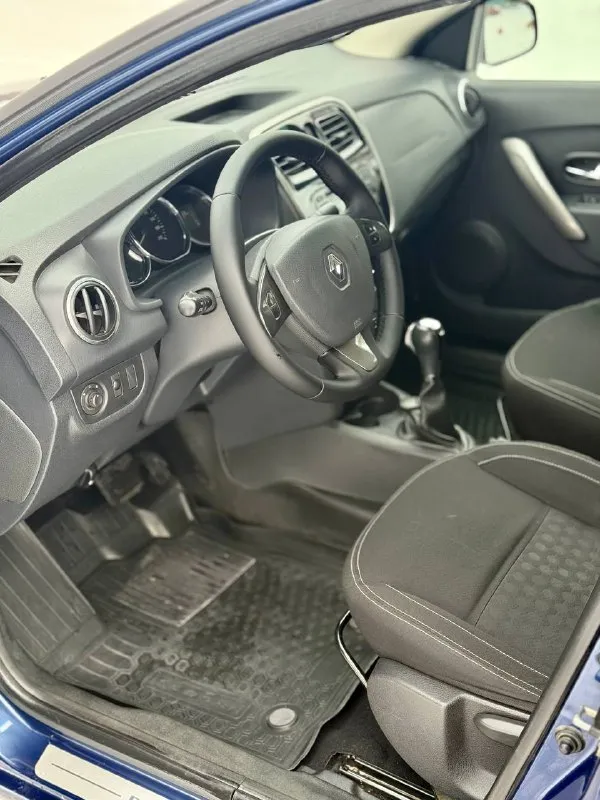 🇫🇷 renault logan 2 ат 💰цена: 830 000р 🏢город: мариуполь 📅год выпуска: 2017 🧾пробег: 121 139км. ⚙️двигатель: 1.6 16v ⛽топливо: бензин ⚙️кпп: автомат 📞 телефон: +7-949-727-41-51 +7-949-551-91-52 +7-989-263-55-56.. . le="background-image:url('//telegram. org/img/emoji/40/e29891.png')">☑️ оцинкованный кузов ☑️ отличное состояние 🚙 двигатель k4m 1.6 16v 102 л. с. самый надежный в линейке, в паре с классическим автоматом. ходовая без посторонних звуков, мягкая, высокий клиренс. ✅ шикарная комплектация: климатконтроль, гур, abs, airbag, полный электропакет, птф, центральный замок, кожаный мультируль, круиз контроль, два комплекта ключей, сигнализация. ❄️ новая зимняя резина. улица шевченко 2️⃣6️⃣9️⃣ 🏦 возможна продажа в кредит по двум документам. - фотография - 9