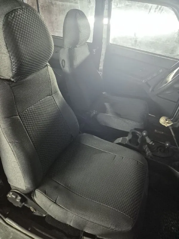 Продам ниву 2131 пятидверная. резина новая практически, отказала один сезон. задний мост новый, разд... - фотография