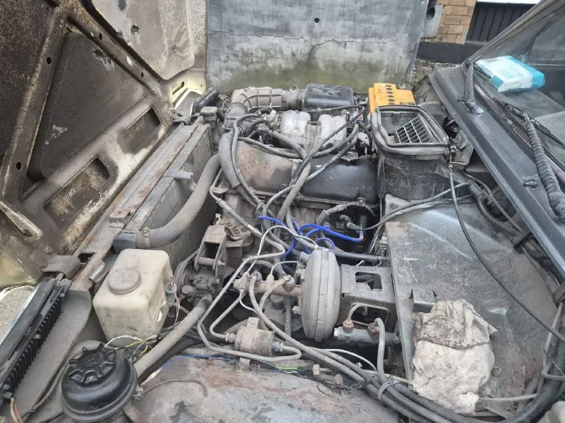 Продам ниву 2131 пятидверная. резина новая практически, отказала один сезон. задний мост новый, раздатка перебрана, мотор работает на отлично, единственное время от времени выскакивает ошибка на 1 цилиндр, грешим на лямбду рока что. по кузову переварили все косяки, есть вмятина на богажнике на фото видно. кому интересно расскажу больше что сделано с ней. просмотр в донецке. писать @senka666 - фотография - 6