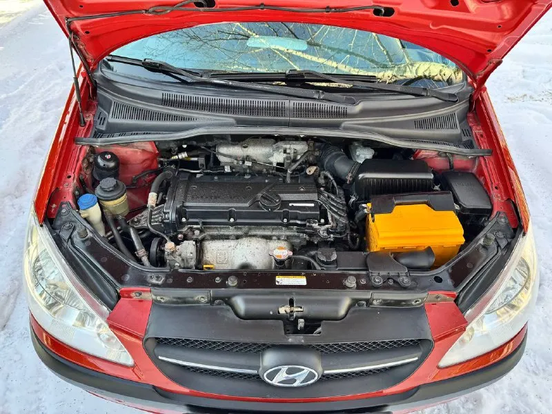 Продам: hyundai getz автомат 1.4 бензин, автомат 2009 года выпуска кузов отличный без дтп не бит заводской не гнилой нет намека даже на ржавчину днище, пороги, арки идеал очень много вложили в авто техника новой машины кондиционер электронные стеклоподъемники 4 шт. , гур, магнитола подогревы сидений партроники, сигнализация пробег оригинал 155.000 км можем ехать на любые сто и проверять я только за, за авто не стыдно звоните все по тел расскажу, таких автомобилей мало, хозяйский ухоженный цена:650.000 руб. торг символический у капота +79493829905 📲 tg: @vania_3773 📞 звоните: +7(949)3829905 - фотография - 8