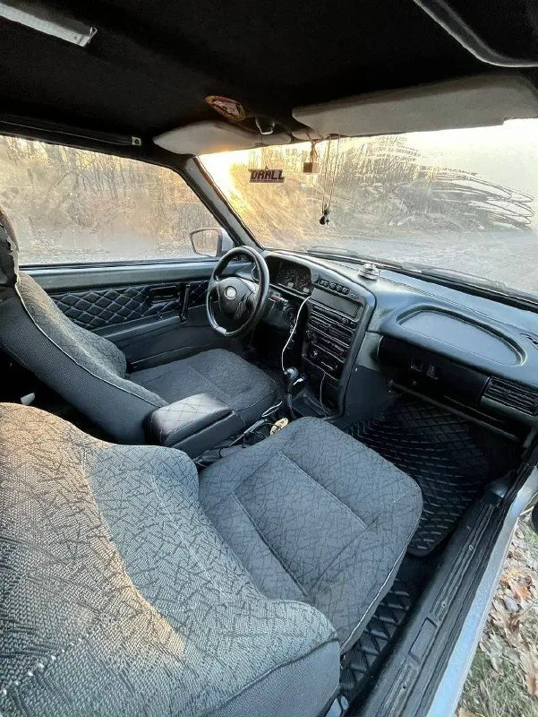 Продам ваз 2113,2005 год в отличном технически состоянии, местами полез лак;двигатель масло не расходует, не дымит бодрая прошивка ;кпп 1.5 года назад покупали в магазине;;стартер новый ;ходовая в круг сс20 треугольные рычаги;выхлоп стт вся трасса новая;дно, пороги, стаканы в отличном состоянии варить не нужно, полностью обработана ;хорошая музыка ;электростеклоподьемники ;новый аккумулятор;резина лето. масло антифриз свежее. стс птс дкп осмотр енакиево тел +7949-436-20-32 цена 180 тыс ! либо обмен, с доплатой в обе стороны торг присутствует! 📞 звоните: +7(949)4362032 - фотография - 6