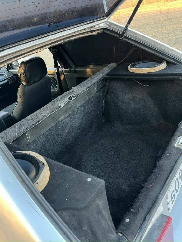 Продам ваз 2113,2005 год в отличном технически состоянии, местами полез лак;двигатель масло не расходует, не дымит бодрая прошивка ;кпп 1.5 года назад покупали в магазине;;стартер новый ;ходовая в круг сс20 треугольные рычаги;выхлоп стт вся трасса новая;дно, пороги, стаканы в отличном состоянии варить не нужно, полностью обработана ;хорошая музыка ;электростеклоподьемники ;новый аккумулятор;резина лето. масло антифриз свежее. стс птс дкп осмотр енакиево тел +7949-436-20-32 цена 180 тыс ! либо обмен, с доплатой в обе стороны торг присутствует! 📞 звоните: +7(949)4362032 - фотография - 7