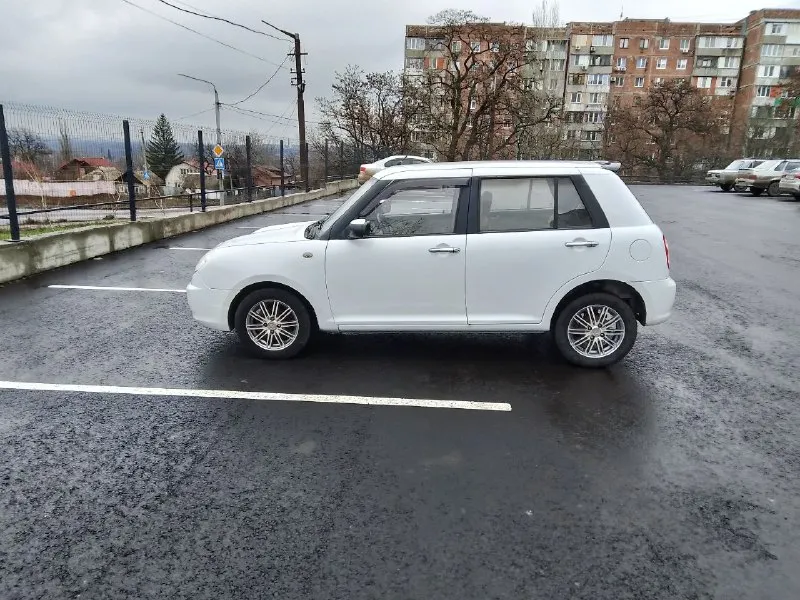 Продам лифан 2011г выпуска максимальной комплектации в отличном состоянии на полном ходу без вложений мотор 1.3 работает отлично не дымит не троит масло не расходует тяга отличная кпп 5 ступка не гудит не выбивает все передачи на месте по ходовой все отлично не стучит не гремит дорогу держит уверенно лкп в отличном состоянии все как на фото по электрике полный порядок все работает от и до все светится повороты стопы аварийка дальний ближний и так далее. печка ташкент работает в любом положении салон чистый ухоженный за авто следили все вопросы по номеру телефона цена 305.000 т. рублей +79491266032 - фотография - 2