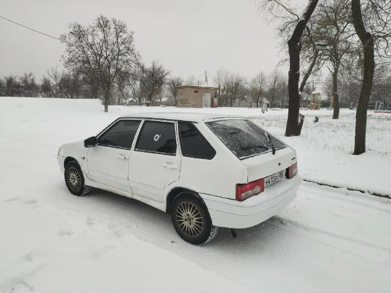Продам надёжную и достойную тачку ваз 2114 2013 года ! мотор 1.6 восьми клапанный работает как часики коробка все отлично по ходовой части все сделал авто без вложений по технике не гнилая дно пороги все целое !! новая резина зимняя литые диски р14 музыка хорошая по документам полный порядок любой оформление птс стс дкп все есть печка работает салон в нормальном состоянии белая оптика город донецк цена 205 тысяч рублей торг или обмен предлагаете звоните по номеру телефона +79494342380 или +79494120608 телеграмма нет ! только звоните или в лс 📞 звоните: +7(949)4342380 - фотография - 2