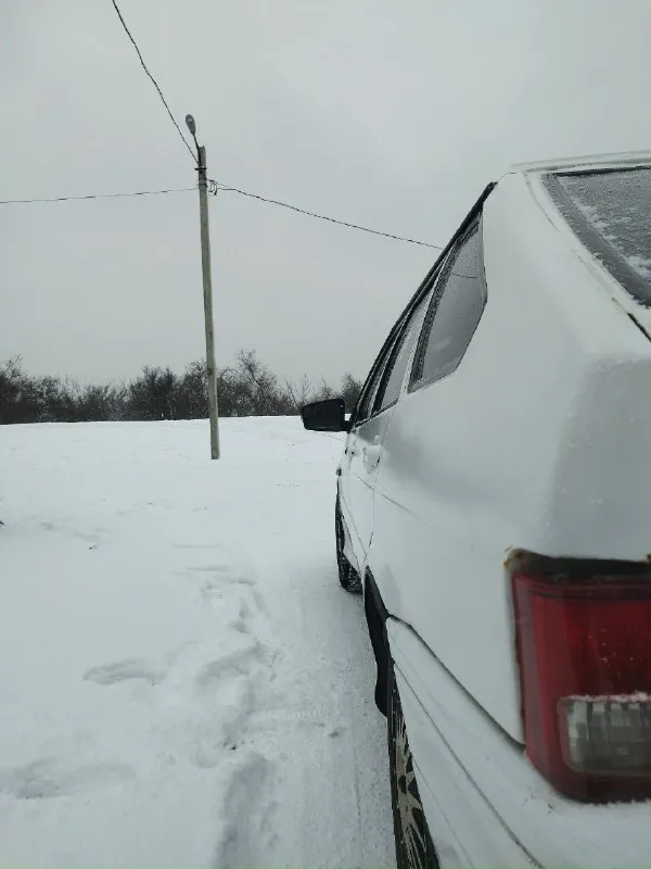 Продам надёжную и достойную тачку ваз 2114 2013 года ! мотор 1.6 восьми клапанный работает как часики коробка все отлично по ходовой части все сделал авто без вложений по технике не гнилая дно пороги все целое !! новая резина зимняя литые диски р14 музыка хорошая по документам полный порядок любой оформление птс стс дкп все есть печка работает салон в нормальном состоянии белая оптика город донецк цена 205 тысяч рублей торг или обмен предлагаете звоните по номеру телефона +79494342380 или +79494120608 телеграмма нет ! только звоните или в лс 📞 звоните: +7(949)4342380 - фотография - 8