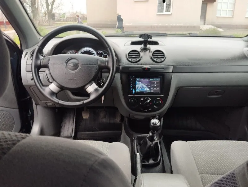 Продам chevrolet lacetti ( chevrolet лачетти ) в отличном состоянии. зеленая автотека. автомобиль без дтп. ‎1.6 бензин, двигатель масло не расходует, работает ровно, ошибок нет, не дымит, не троит. мкпп-5.пробег 125000км,2008г. ‎стекла все родные, кроме лобового. шумоизоляция. ‎кондиционер, гур, цз, сигнализация, 4 электростеклоподъёмника. abs, airbag, электрорегулировка зеркал, противотуманки, магнитола pioneer 2din. новая зимняя резина. дно, пороги, салон, потолок, дверные карты в отличном состоянии. гаражное хранение, бережная эксплуатация. ‎переоформление мрэо. ‎460тыс. торг. ‎+79497143547 ‎ 📲 tg: николай 📞 звоните: +7(949)7143547 - фотография - 3