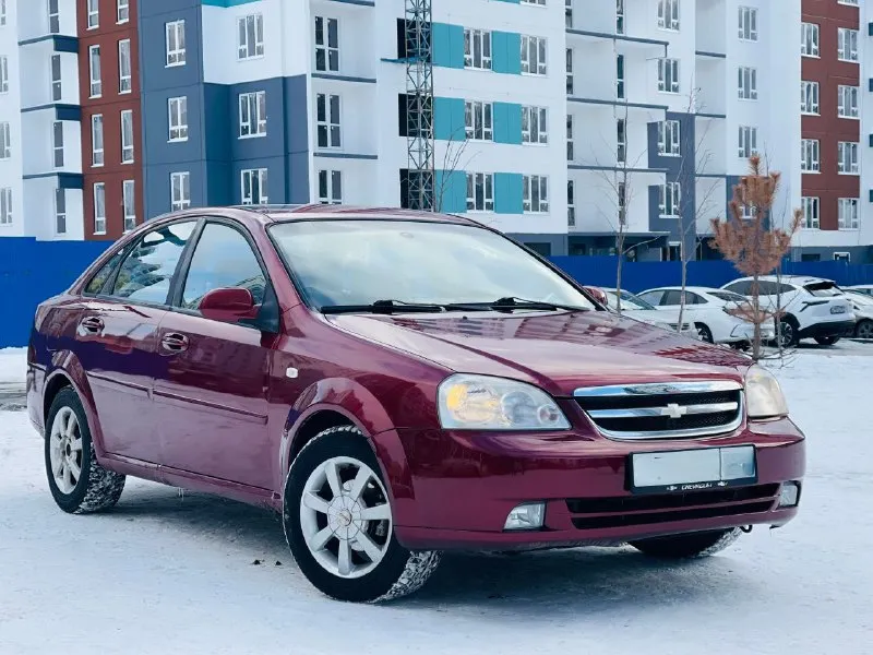 В продаже chevrolet lacetti 1.6 автомат 2007 год состояние автомобиля отличное не гнилая вся целая техническое состояние вся в полном порядке мотор 1.6 работает отлично ходовую всю сделали расходники масла фильтра ремни всё заменено комплектация максимальная: кондиционер, гидроусилитель, 4 стёкла подъёмники, подогревы новая зимняя резина, стоит хорошая музыка достойный автомобиль юридически чистая цена 498.000 срочная продажа осмотр днр донецк-макеевка телефон +79495764890 +79499437884 - фотография - 3