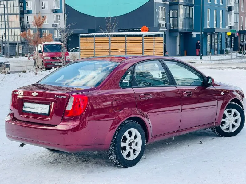 В продаже chevrolet lacetti 1.6 автомат 2007 год состояние автомобиля отличное не гнилая вся целая техническое состояние вся в полном порядке мотор 1.6 работает отлично ходовую всю сделали расходники масла фильтра ремни всё заменено комплектация максимальная: кондиционер, гидроусилитель, 4 стёкла подъёмники, подогревы новая зимняя резина, стоит хорошая музыка достойный автомобиль юридически чистая цена 498.000 срочная продажа осмотр днр донецк-макеевка телефон +79495764890 +79499437884 - фотография - 5