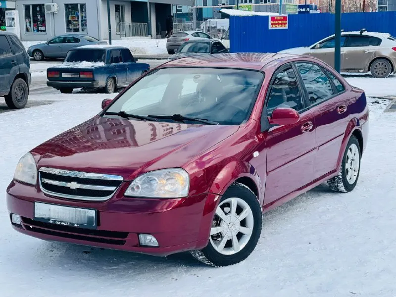 В продаже chevrolet lacetti 1.6 автомат 2007 год состояние автомобиля отличное не гнилая вся целая техническое состояние вся в полном порядке мотор 1.6 работает отлично ходовую всю сделали расходники масла фильтра ремни всё заменено комплектация максимальная: кондиционер, гидроусилитель, 4 стёкла подъёмники, подогревы новая зимняя резина, стоит хорошая музыка достойный автомобиль юридически чистая цена 498.000 срочная продажа осмотр днр донецк-макеевка телефон +79495764890 +79499437884 - фотография - 9