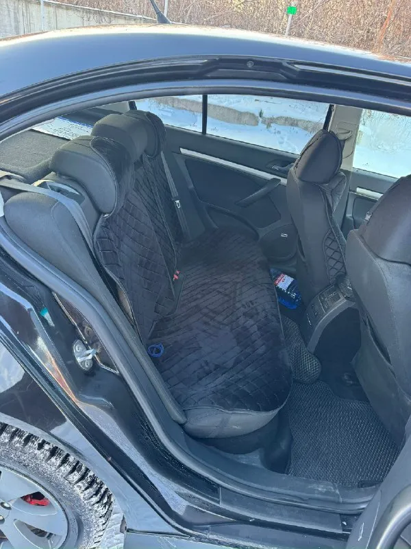 Продам skoda октавия а5 2010 год мотор 1.8т полностью обслужен, масла фильтра, цепь менялось 1000 км назад коробка в отличном состоянии масло поменяно, работает идеально без пинков и рывков новые супорта, тормозные диски и колодки новая зимняя резина 1 stage прошита, едет очень достойно, расход радует стоит дорогой и приятный выхлоп двухзонный климат обслужен и заправлен фреон. подогрев передних и задних сидений музыка болеро хороший свет, регулировки все работает в машине работает все каждая кнопочка. переоформление без проблем продажа от собственника цена 790 000₽ макеевка +79493341707 📞 звоните: +7(949)3341707 - фотография - 2