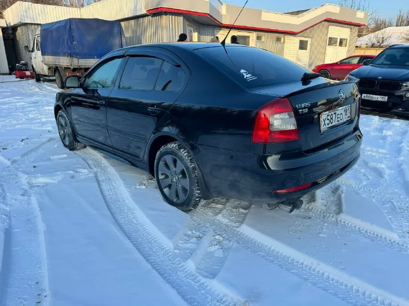 Продам skoda октавия а5 2010 год мотор 1.8т полностью обслужен, масла фильтра, цепь менялось 1000 км назад коробка в отличном состоянии масло поменяно, работает идеально без пинков и рывков новые супорта, тормозные диски и колодки новая зимняя резина 1 stage прошита, едет очень достойно, расход радует стоит дорогой и приятный выхлоп двухзонный климат обслужен и заправлен фреон. подогрев передних и задних сидений музыка болеро хороший свет, регулировки все работает в машине работает все каждая кнопочка. переоформление без проблем продажа от собственника цена 790 000₽ макеевка +79493341707 📞 звоните: +7(949)3341707 - фотография - 5