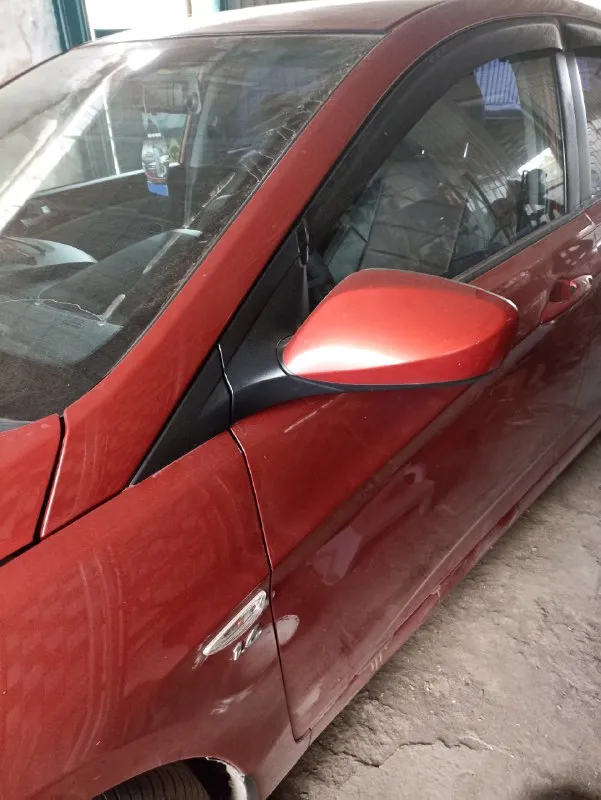 Продаю хендей солярис 1.6 объём, механика, с 2011 года. авто в идеальном состоянии, сел и поехал. масло менялось как положено, ходовая часть поменяна, сигнализация с автозапуском, два ключа, новая магнитола с картами, есть весь фарш. в угоне не фиксирована, в дтп никогда не была, документы в порядке. на ней каталась девочка, авто ухоженная, в салоне не курили. цена 2000000руб. без торга. все вопросы по телефону +79493627968. 📞 звоните: +7(949)3627968 - фотография - 2