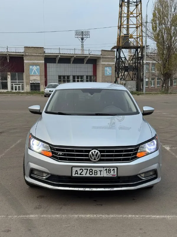 Модель: volkswagen passat год выпуска: 2018 двигатель: 2.0 бензин трансмиссия: автоматическая пробег: 170.000км комплектация: r-line состояние: без вложений, полностью обслуженный автомобиль. цена: 1.680.000 продажа от собственника находится в луганске тел. +79595122852 машинка ухоженная! не чего делать не нужно технически все работает, не каких проблем нет, из недавнего перебрали фары установил крутые линзы свет просто супер, очень комфортный автомобиль, авто пригонял для себя была на лнр учете, переоформил на рф документы, что бы у нового собственника не было проблем с оформлением. 📞 звоните: +7(959)5122852 - фотография - 2