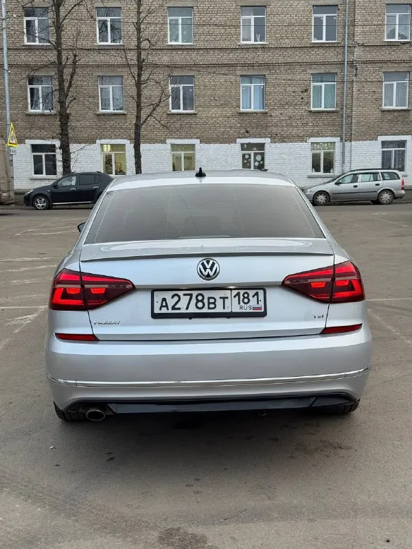 Модель: volkswagen passat год выпуска: 2018 двигатель: 2.0 бензин трансмиссия: автоматическая пробег: 170.000км комплектация: r-line состояние: без вложений, полностью обслуженный автомобиль. цена: 1.680.000 продажа от собственника находится в луганске тел. +79595122852 машинка ухоженная! не чего делать не нужно технически все работает, не каких проблем нет, из недавнего перебрали фары установил крутые линзы свет просто супер, очень комфортный автомобиль, авто пригонял для себя была на лнр учете, переоформил на рф документы, что бы у нового собственника не было проблем с оформлением. 📞 звоните: +7(959)5122852 - фотография - 4