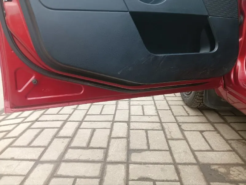 Продам ford fiesta. пробег 207 000 тыс. год 2006 +79493190102 стоимость 450 000 тыс. с мая 2024 в машине было заменено: - амортизаторы в круг (с пыльниками и отбойниками) - полностью новые задние тормоза (барабаны, колодки, троса стояночного тормоза) - все ступичные подшипники - натяжитель приводного ремня - свечи - шаровые опоры - задние подкрылки - клаксон - расширительный бачок - сальники полуосей - гофра - подвесной подшипник полуоси - помпа - термостат - масло в кпп - восстановлены ограничители всех 4х дверей новые диски (штампы) 2 комплекта колёс. все системы исправны. 2 ключа, 2 брелока сигнализации (сигнализация новая) низа дверей, пороги, днище - всё целое. причина продажи - покупка машины побольше. 📞 звоните: +7(949)3190102 - фотография - 6