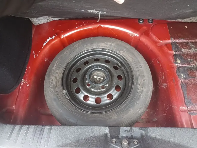 Продам ford fiesta. пробег 207 000 тыс. год 2006 +79493190102 стоимость 450 000 тыс. с мая 2024 в машине было заменено: - амортизаторы в круг (с пыльниками и отбойниками) - полностью новые задние тормоза (барабаны, колодки, троса стояночного тормоза) - все ступичные подшипники - натяжитель приводного ремня - свечи - шаровые опоры - задние подкрылки - клаксон - расширительный бачок - сальники полуосей - гофра - подвесной подшипник полуоси - помпа - термостат - масло в кпп - восстановлены ограничители всех 4х дверей новые диски (штампы) 2 комплекта колёс. все системы исправны. 2 ключа, 2 брелока сигнализации (сигнализация новая) низа дверей, пороги, днище - всё целое. причина продажи - покупка машины побольше. 📞 звоните: +7(949)3190102 - фотография - 9