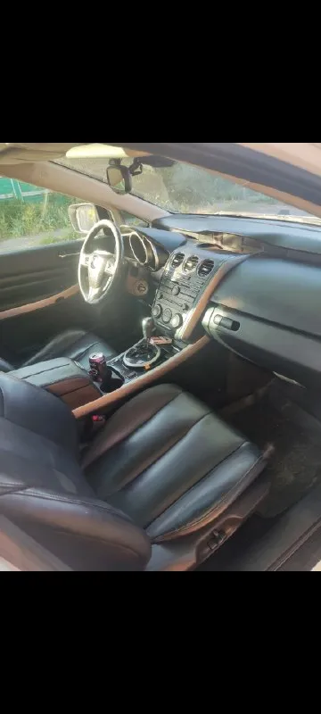 Mazda сх7 2011 год полный привод, пробег 136 тыс. км в полной комплектации, второй хозяин, в хорошем состоянии на новой зимней резине, новый акум, зашумлены двери, багажник, стоит хорошая магнитола mekedo, динамики эстрада сзади 16.5см спереди 20см, рупора,2 усилителя, саб. 1250🍋 +79493150243 📞 звоните: +7(949)3150243 - фотография - 4