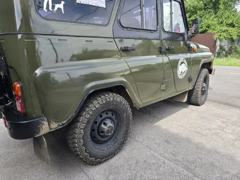 Продаю уаз хантер 2010 года, в идеальном состоянии с родным пробегом 26000 километров, я собственник стоит на российском учёте, любое переоформление без проблем, автомобиль вложений не требует сел поехал цена 980 000 г. дебальцево андрей +7 949-101-40-45 📞 звоните: +7(949)1014045 - фотография - 4