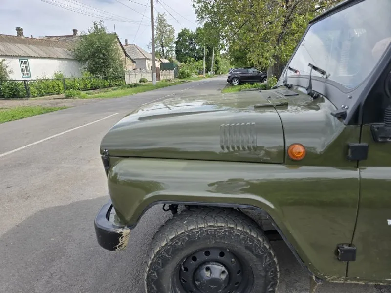 Продаю уаз хантер 2010 года, в идеальном состоянии с родным пробегом 26000 километров, я собственник стоит на российском учёте, любое переоформление без проблем, автомобиль вложений не требует сел поехал цена 980 000 г. дебальцево андрей +7 949-101-40-45 📞 звоните: +7(949)1014045 - фотография - 5