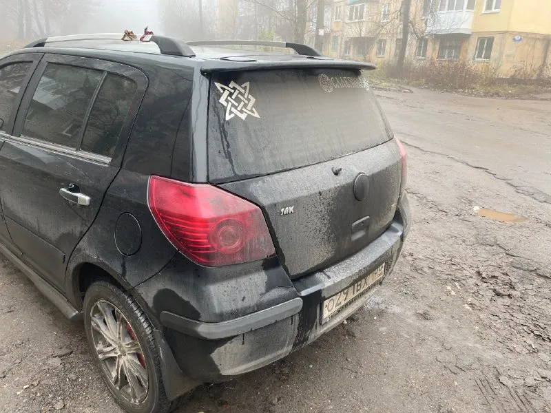 Продам машину geely мк кросс 1.5 год выпуска :2013 не бита, пробег 121640 км нареканий особых нет, прошлой зимой менял коробку, пару дней назад менялись шаровые, подшипники ступичные и опорные, шрус, колодки и суппорт. стоит на 180 регионе, город макеевка. гнили нет, по кузову все четко. стоимость машины 220торг у капота на зимнюю резину)). я хозяин, из минусов нужно поменять датчик хооостого хода (стоит 400 рублей). место нахождения пушка макеевка (возможен обмен). номер телефона ( +7 949 096 4083 анатолий 📞 звоните: +7(949)0964083 - фотография - 3