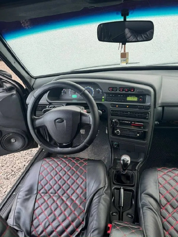 Продам 2115 черного цвета год 2007 машина в очень хорошем состоянии, без рыжиков, без гнилых мест и естественно без дыр. перед зимой отдавал полностью обработать и обезшумить. двигатель и коробка без каких либо дефектов и нареканий, работает все как нужно. салон опрятный, всегда держал в чистоте, стоит средняя музыка, центральный замок, led в фарах и туманках. я собственник по документам, переоформление на вас без каких либо проблем. цена 350 000, торг будет с реальным покупателем машина в городе макеевка, +79495052233 📞 звоните: +7(949)5052233 - фотография - 3