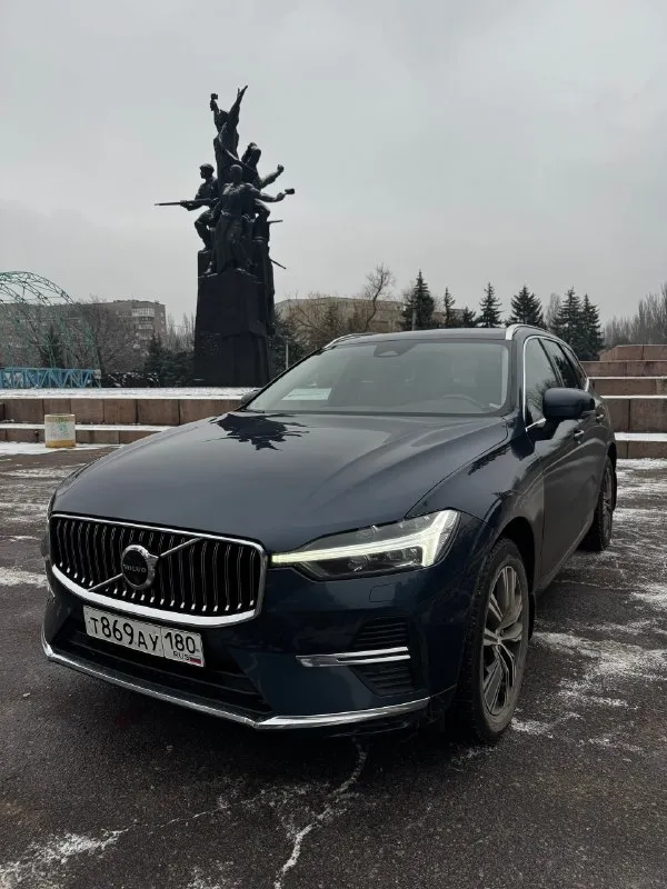 Продаю свой автомобиль. volvo хс 60 inscription. 2021, 2л. 249л. с. бензин покупалась и обслуживалас... - фотография