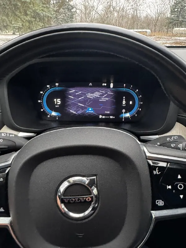 Продаю свой автомобиль. volvo хс 60 inscription. 2021, 2л. 249л. с. бензин покупалась и обслуживалась у официального дилера volvo в краснодаре, обслуживалась у оф дилера в ростове все время в одних руках. ухоженный, не курящий. два собственника по птс. фактически один. без дтп. 4 590 000 +79494020642 📞 звоните: +7(949)4020642 - фотография - 5