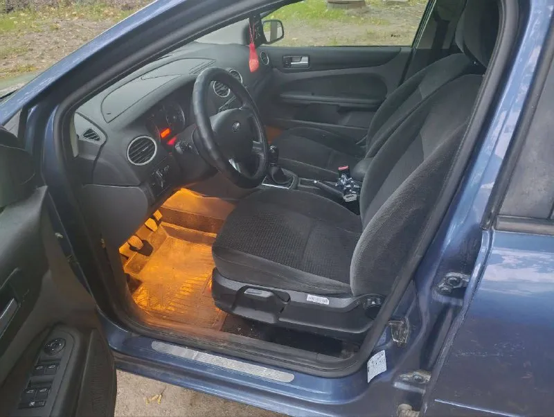 Продам 🚙 ford focus 2🚙 год-2007 кпп-механика модификация-2.0 топливо-бензин пробег-230т. км город-мариуполь цена-600 000р. 📲+79497051149 автомобиль в очень хорошем состоянии. полностью обслужен. вложений не требует. максимальная комплектация! 2 ключа. новая магнитола андроид 9 дюймов, блютуз, навигация, камера заднего вида. печка греет/кондиционер холодит. 4 стеклоподъемника, подогрев сидений, электрозеркала с подогревом. новая зимняя резина. полное переоформление. 📲 tg: @viktoriyamariupol 📞 звоните: +7(949)7051149 - фотография - 2