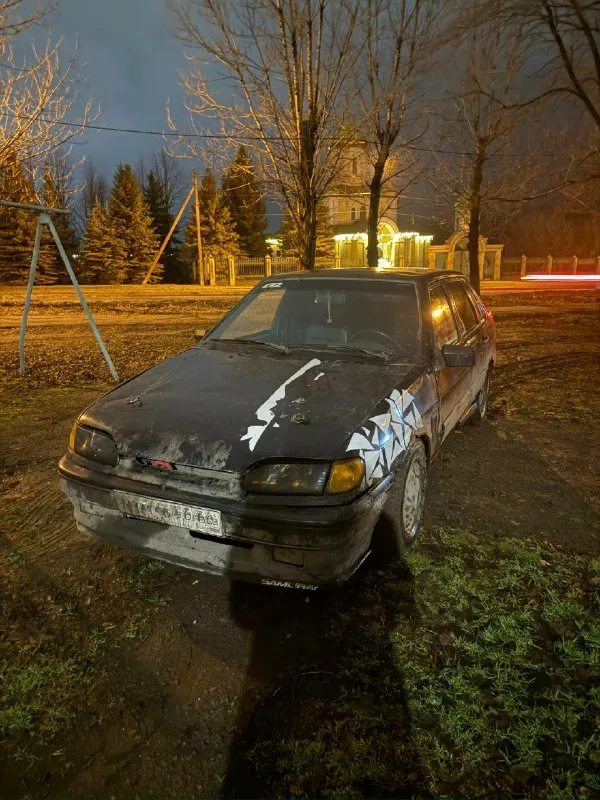 Продам ваз 2115, на полном ходу. документы чистые, переоформление без проблем. мотор не дымит, не тр... - фотография