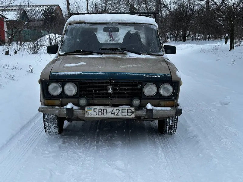 Продам ваз 2106 на полном боевом ходу делать ничего не надо, ходовая двигатель коробка в нормальном... - фотография