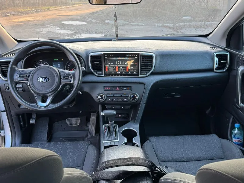 Kia sportage 2018 год двигатель 2.0 бензин коробка автомат автомобиль в отличном состоянии, абсолютно не какого вложения не требует, кузов весь в заводском окрасе 1000% готов на любые проверки с вашей стороны ! с документами полный порядок любой вид оформления, г. донецк цена 1.850 тыс. ₽ (возможен обмен а также продажа в кредит ) звоните остальное по тел. +79495210905 +79494006791 телеграмм 📞 🇷🇺 звоните: +79495210905 - фотография - 9
