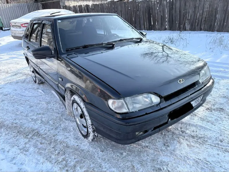 Продам ваз 2114 2005г. в 1.5 8v авто в хорошем состоянии. двигатель без нареканий, не дымит, масло не ест. коробка обслужена, все передачи включаются плавно, не хрустит, не выбивает. кузов ровный, не гнилой, дно стаканы на месте. салон чистый опрятный. эл. стеклоподъемники, магнитола, (aux, usb, bluetooth), обогрев заднего стекла, туманки led. машина каждый день на ходу, никогда не подводила. с документами полный порядок. цена 235 000тыс. руб реальному покупателю торг. осмотр:г. макеевка тел. +79490943350 - фотография - 2